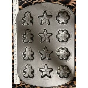 Wilton Cookie Gingerbread Man, Star, and Snowflake Mold Pan
